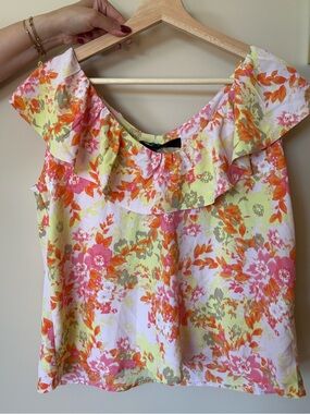 Vero Moda Floral Ruffle Blouse – Medium – New With Tags 🌸✨